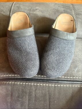 Dansko Women's Gray Felt Slip-On Clogs